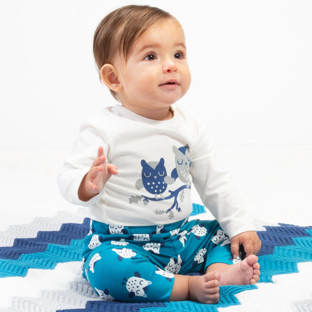 Baby in owl leggings blue